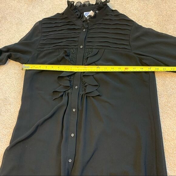 Diane Gilman Black long sleeve ruffle blouse Sz M - Picture 8 of 8